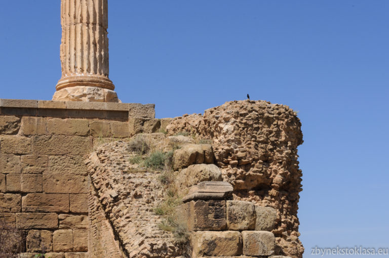 Timgad, ruiny římského tábora nedaleko města Batna