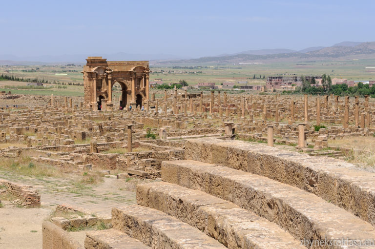 Timgad, ruiny římského tábora nedaleko města Batna